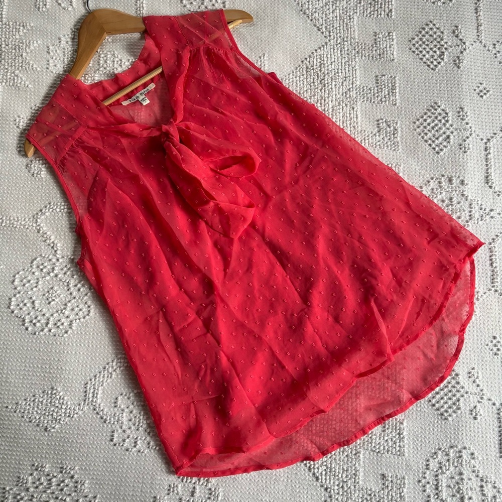 Black Rainn women’s size large coral sheer layered‎ tie neck polka dot blouse